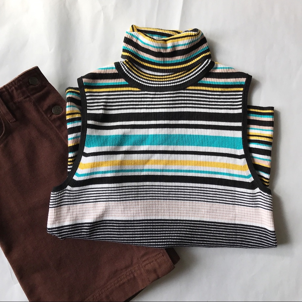 Liz Claiborne sleeveless turtle neck sweater